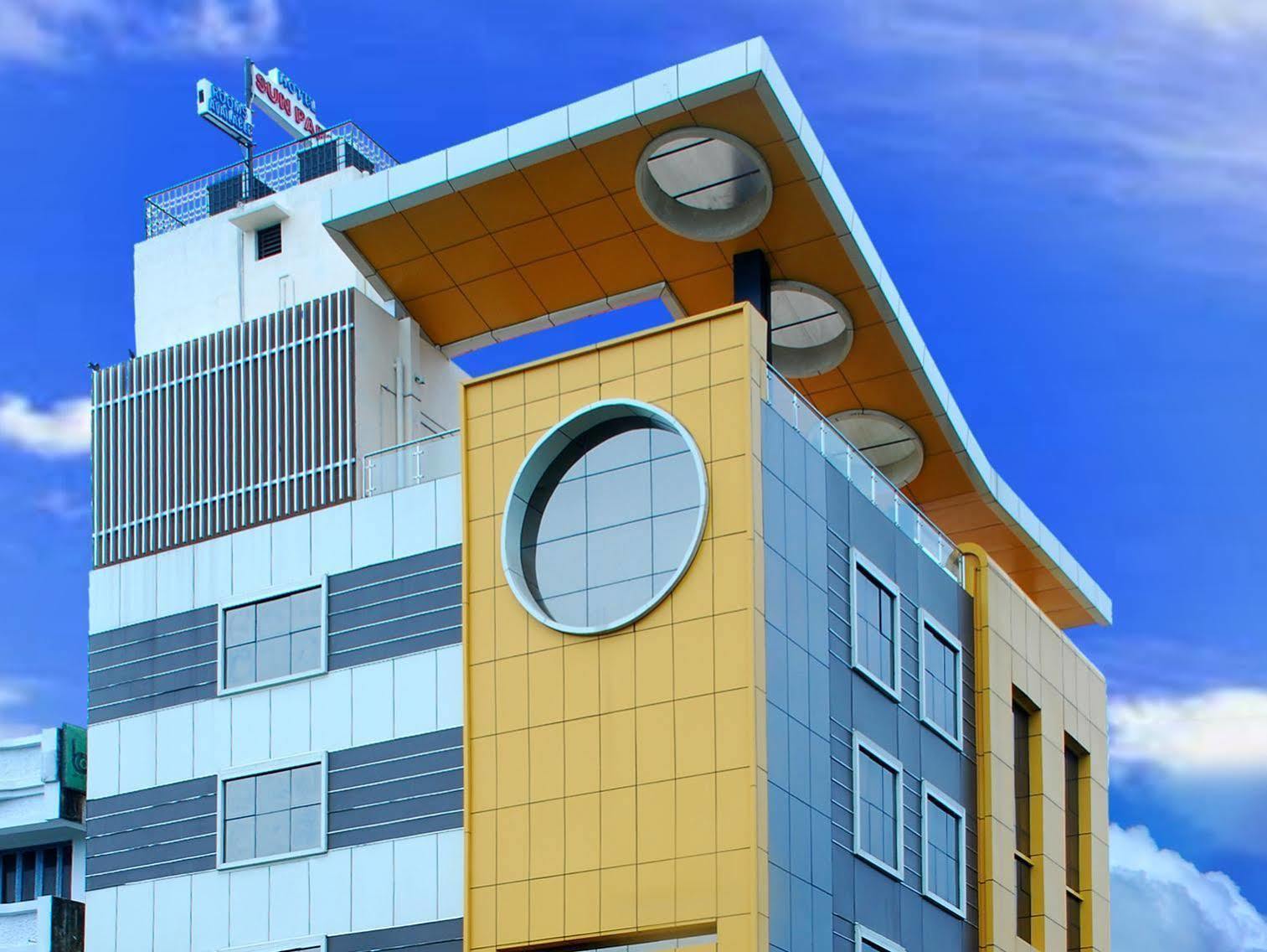 Hotel Sun Park 蓬蒂切里 外观 照片