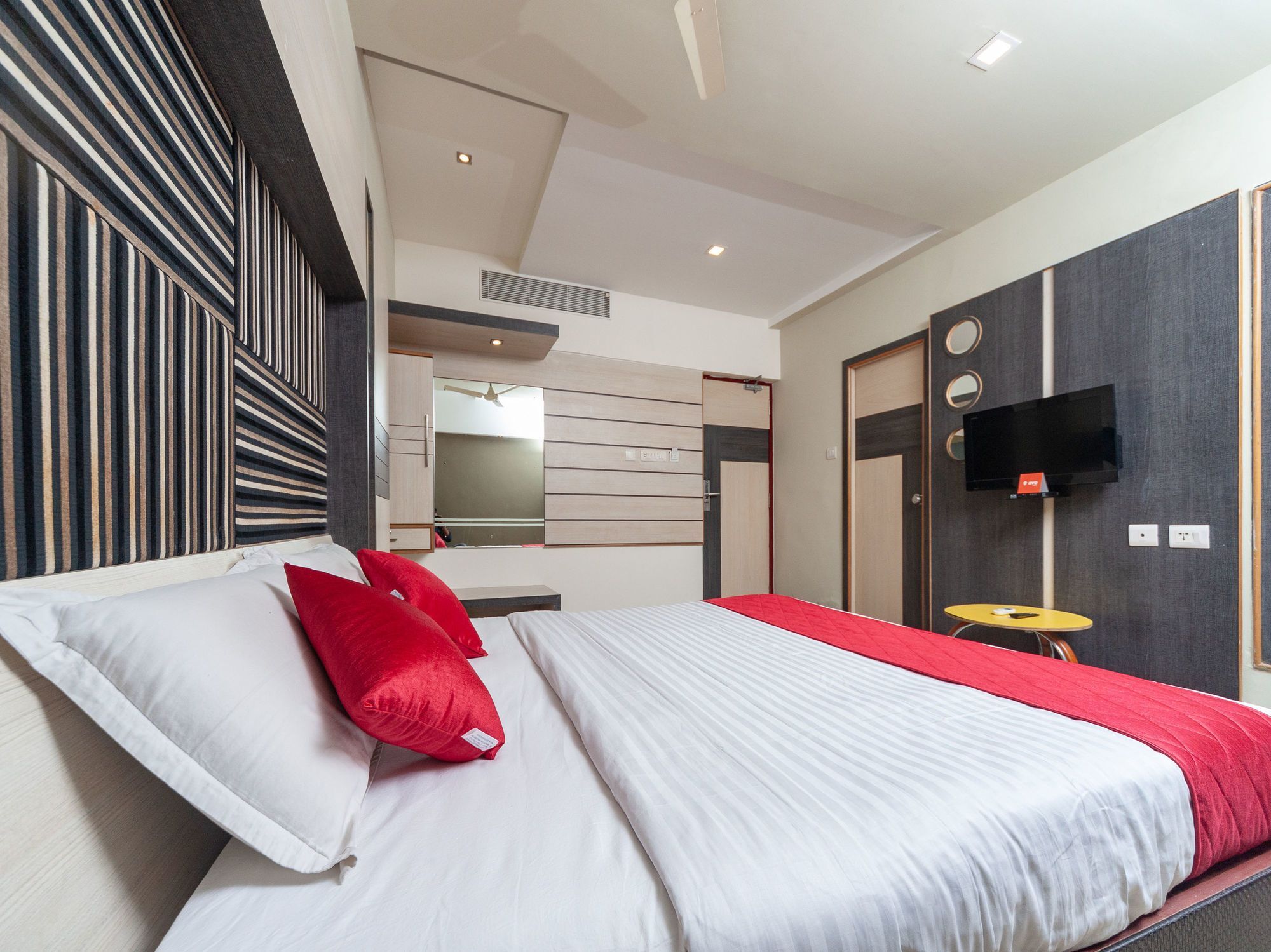 Hotel Sun Park 蓬蒂切里 外观 照片